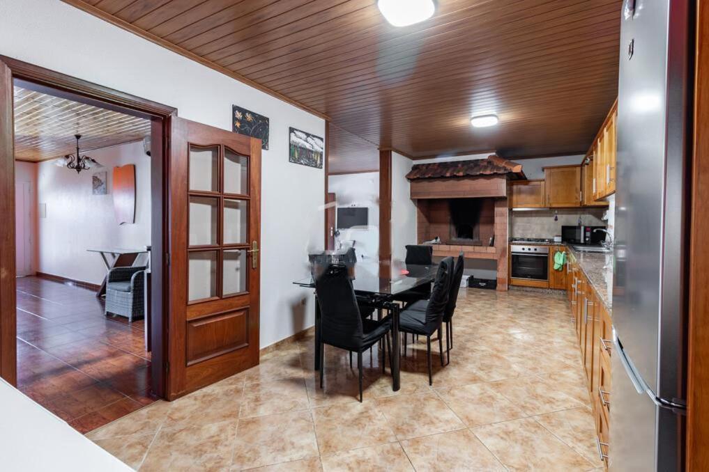 Casa Central - Peceful Mountain Retreat In Calheta Ribeira do Raposo Kültér fotó