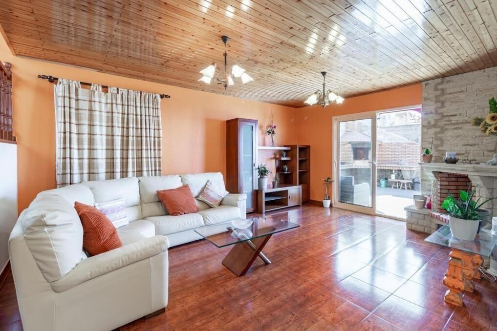 Casa Central - Peceful Mountain Retreat In Calheta Ribeira do Raposo Kültér fotó