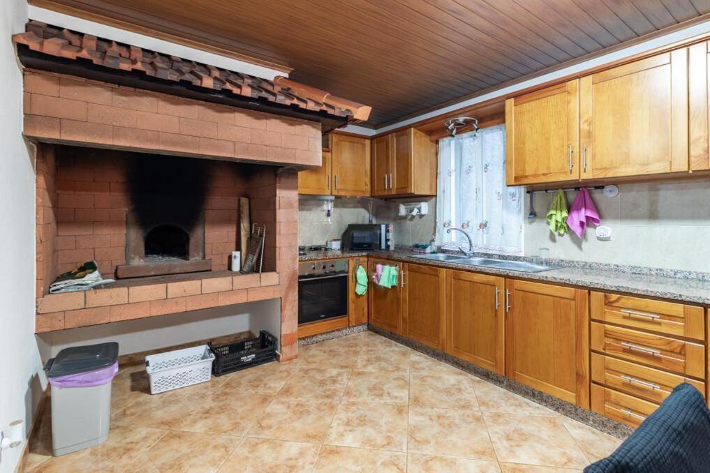 Casa Central - Peceful Mountain Retreat In Calheta Ribeira do Raposo Kültér fotó