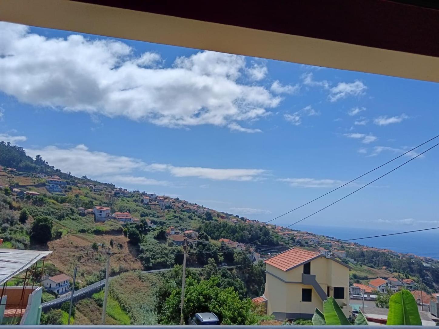 Casa Central - Peceful Mountain Retreat In Calheta Ribeira do Raposo Kültér fotó